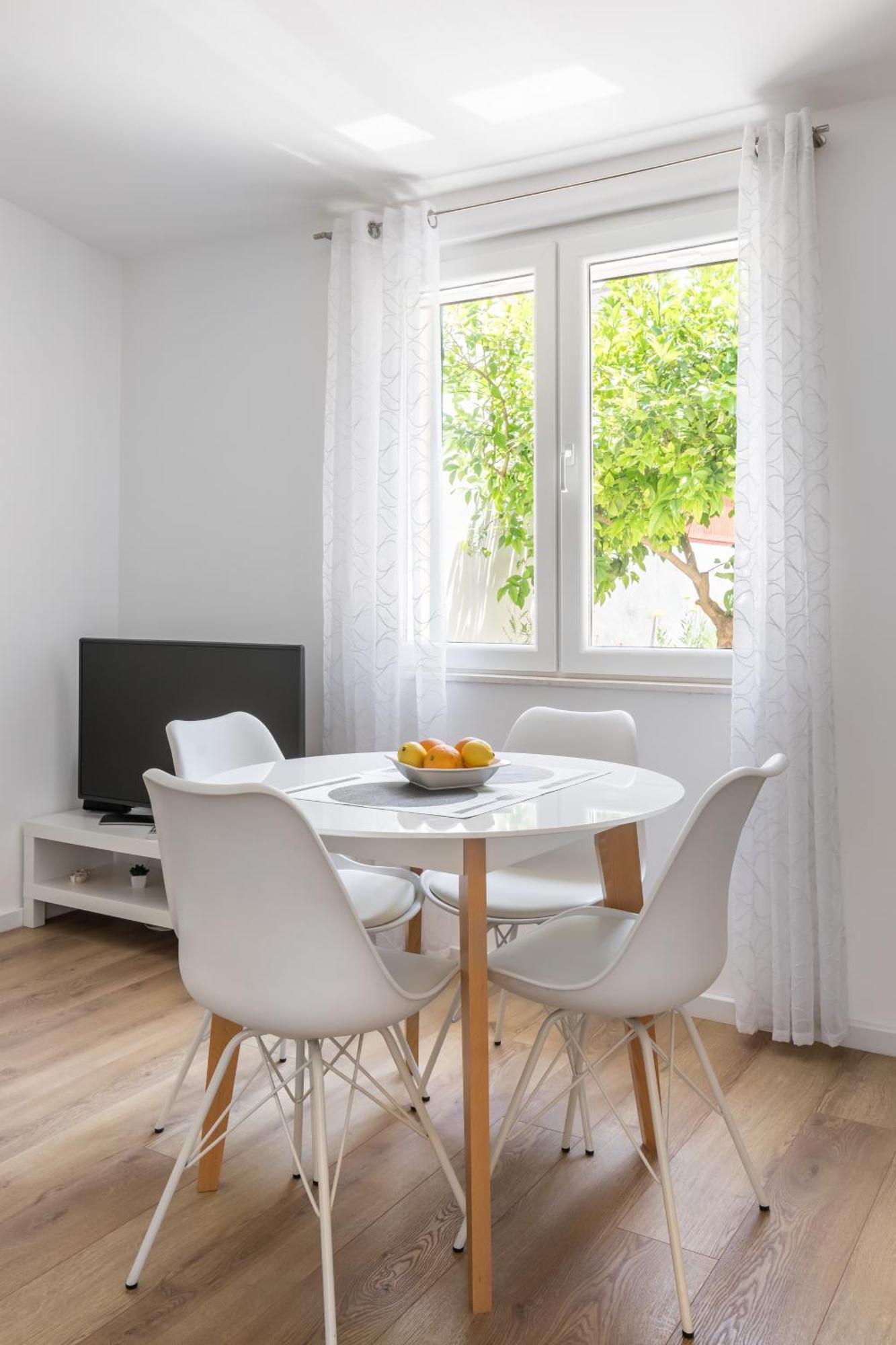 Апартаменты Tonina - House With Terrace, Jacuzzi, Free Parking Сплит Экстерьер фото